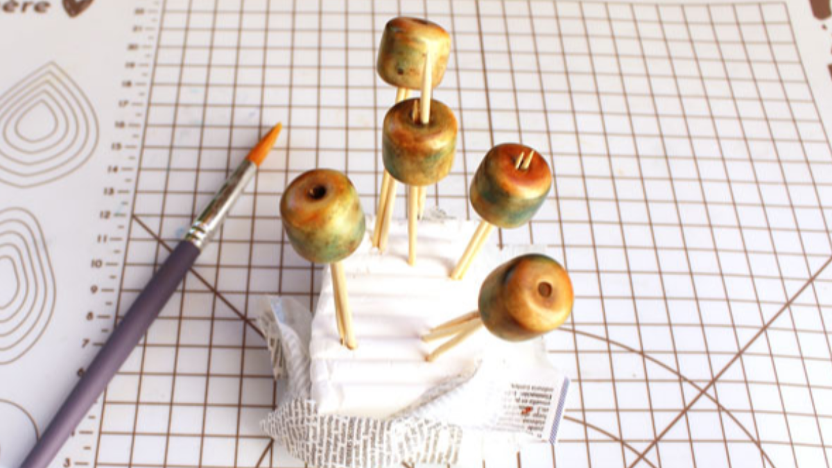 Collana con grandi perle di argilla polimerica, imitazione della ceramica : Tappa 9 Collana con grandi perle di argilla polimerica, imitazione della ceramica : Tappa 9