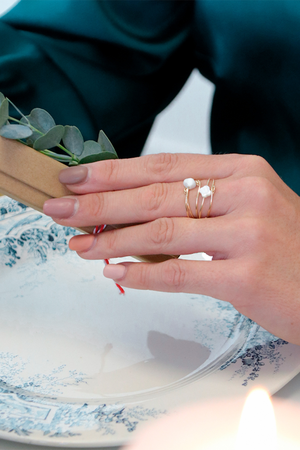 Schema Anello in oro con perle di madreperla Schema Anello in oro con perle di madreperla