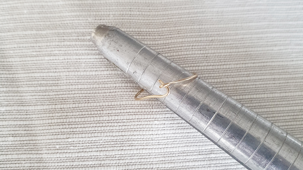 Anello in oro con perle di madreperla : Tappa 4 Anello in oro con perle di madreperla : Tappa 4