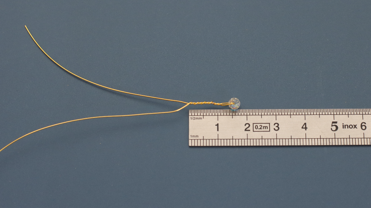 Fiocco di neve fai da te fatto di perline di cristallo e filo : Tappa 2 Fiocco di neve fai da te fatto di perline di cristallo e filo : Tappa 2