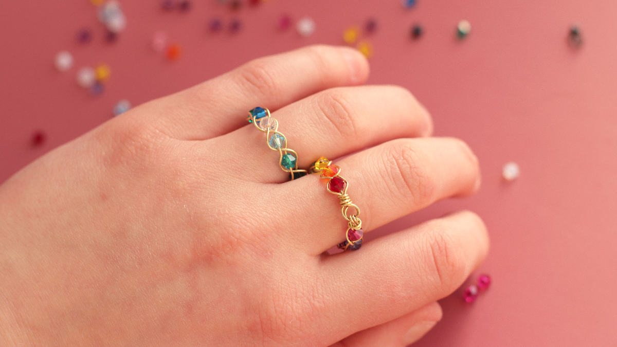 Schema Anello fai da te per principianti con biconi arcobaleno Swarovski Schema Anello fai da te per principianti con biconi arcobaleno Swarovski