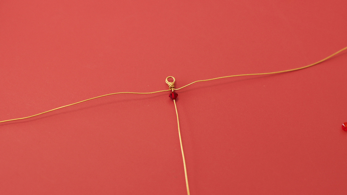 Anello fai da te per principianti con biconi arcobaleno Swarovski : Tappa 4 Anello fai da te per principianti con biconi arcobaleno Swarovski : Tappa 4