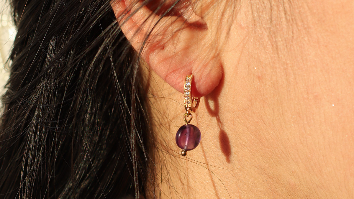 DIY Piccoli orecchini a cerchio in oro con ciondoli di perle : Tappa 3 DIY Piccoli orecchini a cerchio in oro con ciondoli di perle : Tappa 3