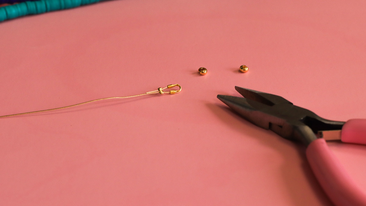 Gioiello telefonico con rivetto : Tappa 3 Gioiello telefonico con rivetto : Tappa 3