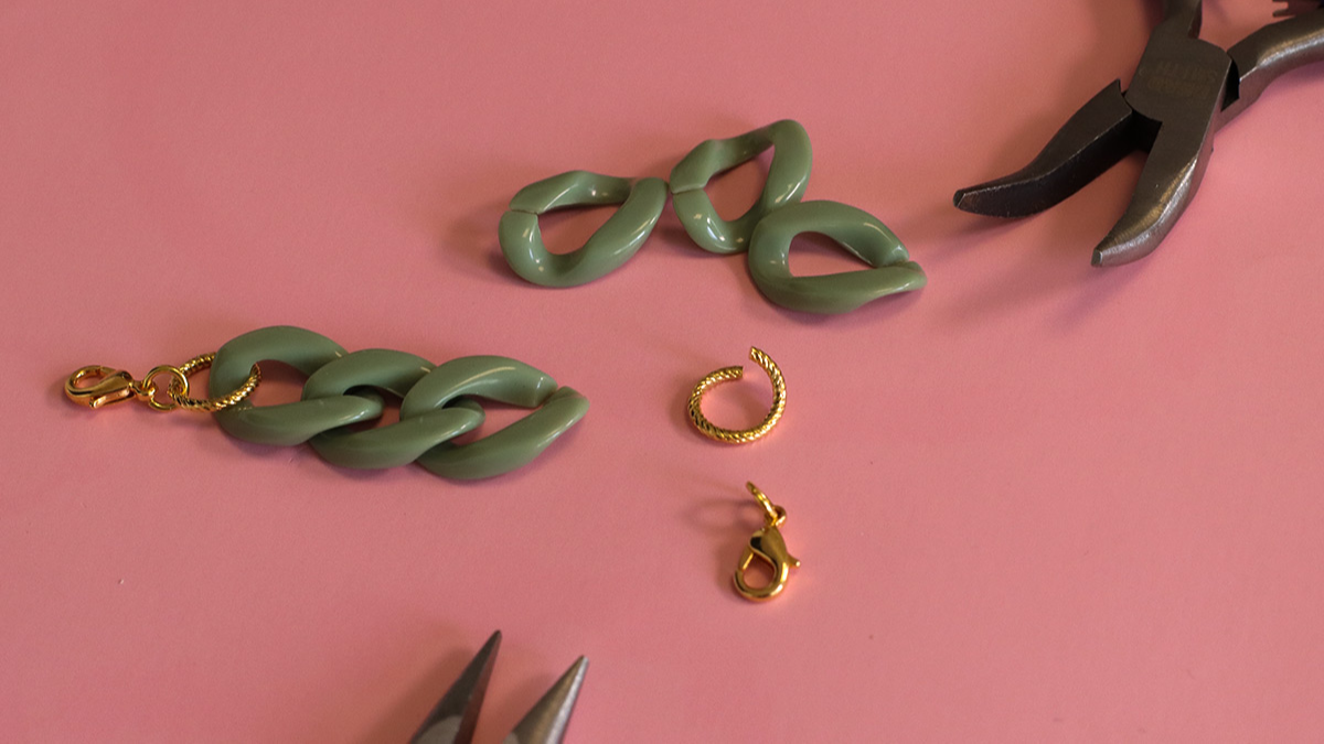 Gioiello telefonico con rivetto : Tappa 6 Gioiello telefonico con rivetto : Tappa 6