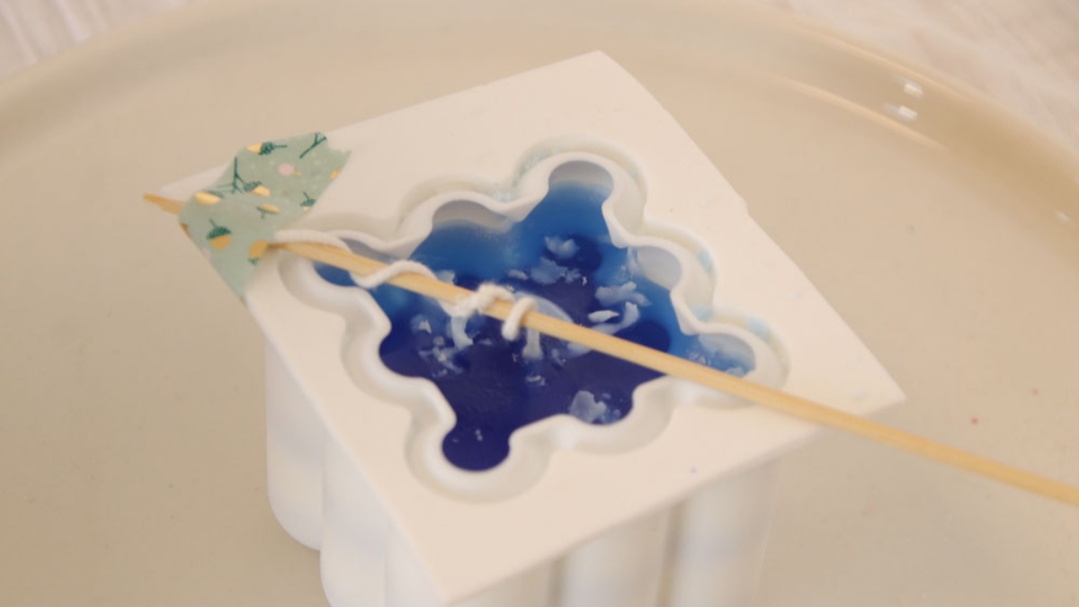 Candele a bolla fai da te profumate con lanvande e fiori secchi : Tappa 5 Candele a bolla fai da te profumate con lanvande e fiori secchi : Tappa 5