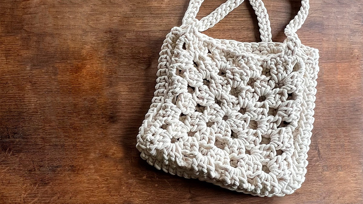 Borsa della nonna fai da te con filo di cotone riciclato Nova Vita Borsa della nonna fai da te con filo di cotone riciclato Nova Vita