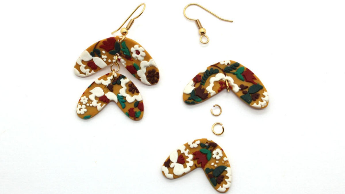 Orecchini in argilla polimerica texture piastra fiori : Tappa 7 Orecchini in argilla polimerica texture piastra fiori : Tappa 7