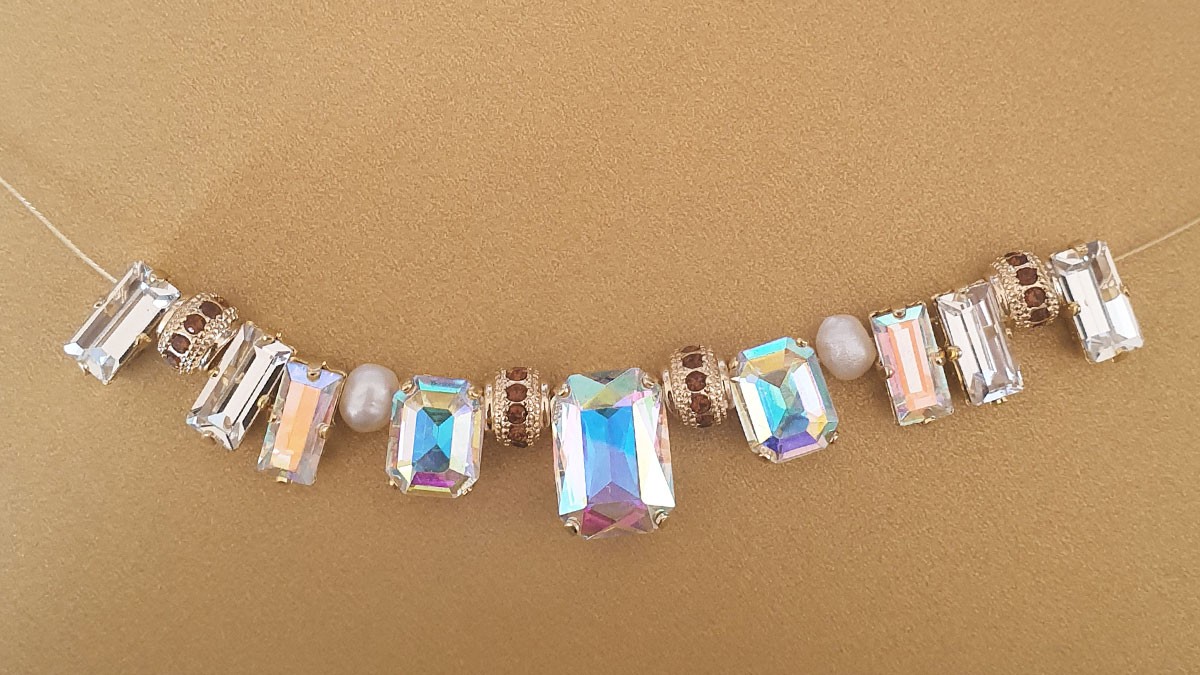 Collana donna Aurora in cristallo : Tappa 1 Collana donna Aurora in cristallo : Tappa 1