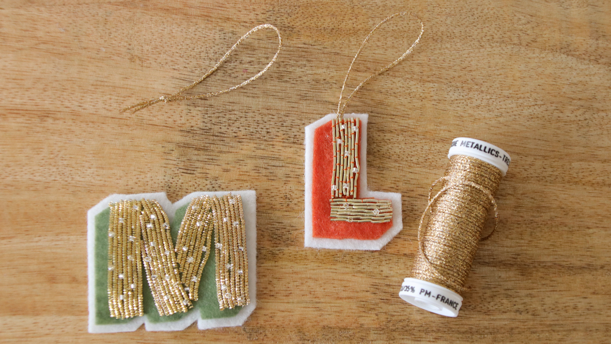 Tutorial etichetta regalo di Natale Ricamo lettera Cannetille : Tappa 6 Tutorial etichetta regalo di Natale Ricamo lettera Cannetille : Tappa 6