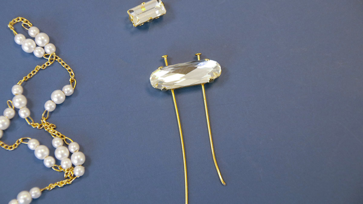 Orecchini pendenti in cristallo Aurora : Tappa 1 Orecchini pendenti in cristallo Aurora : Tappa 1