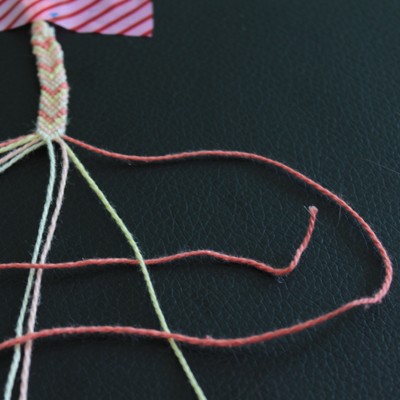 Tutorial per il braccialetto a spina di pesce : Tappa 4 Tutorial per il braccialetto a spina di pesce : Tappa 4