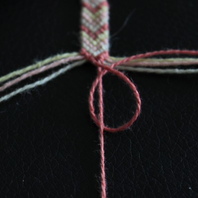 Tutorial per il braccialetto a spina di pesce : Tappa 10 Tutorial per il braccialetto a spina di pesce : Tappa 10