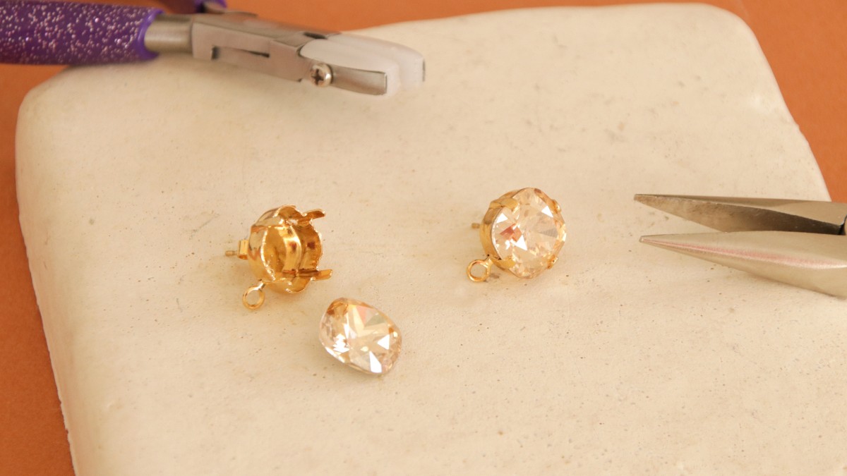 Orecchini pendenti Swarovski o PureCrystal : Tappa 1 Orecchini pendenti Swarovski o PureCrystal : Tappa 1