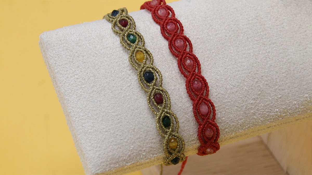 Schema Bracciale in micro-macramè e pietre preziose Schema Bracciale in micro-macramè e pietre preziose