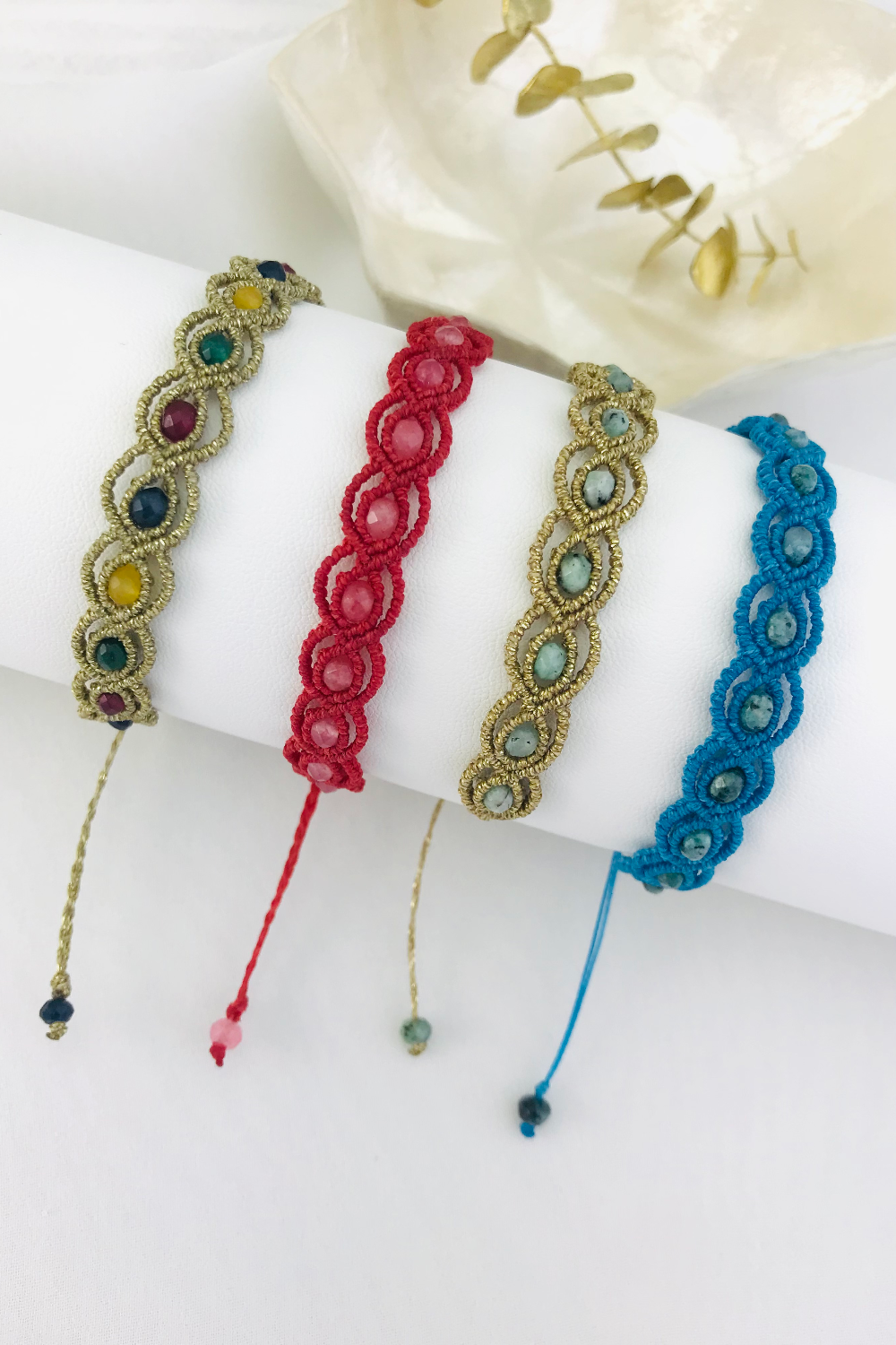 Schema Bracciale in micro-macramè e pietre preziose Schema Bracciale in micro-macramè e pietre preziose