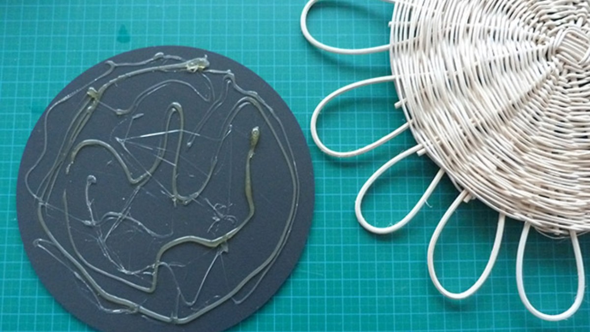 Facile fai da te - Specchio in rattan : Tappa 9 Facile fai da te - Specchio in rattan : Tappa 9