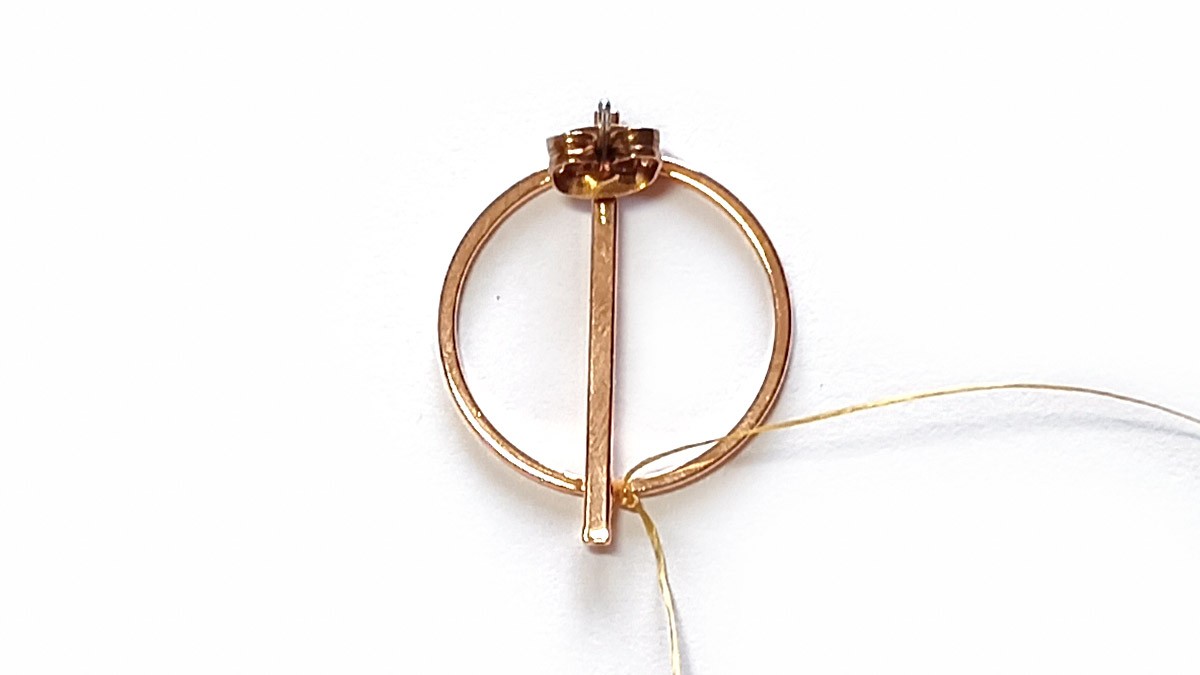 Tutorial per orecchini asimmetrici con frangia di perle Miyuki : Tappa 1 Tutorial per orecchini asimmetrici con frangia di perle Miyuki : Tappa 1