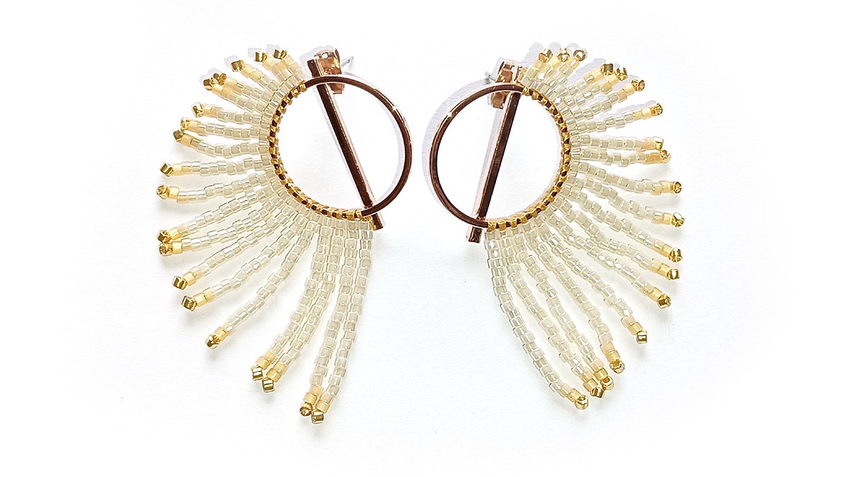 Tutorial per orecchini asimmetrici con frangia di perle Miyuki : Tappa 6 Tutorial per orecchini asimmetrici con frangia di perle Miyuki : Tappa 6