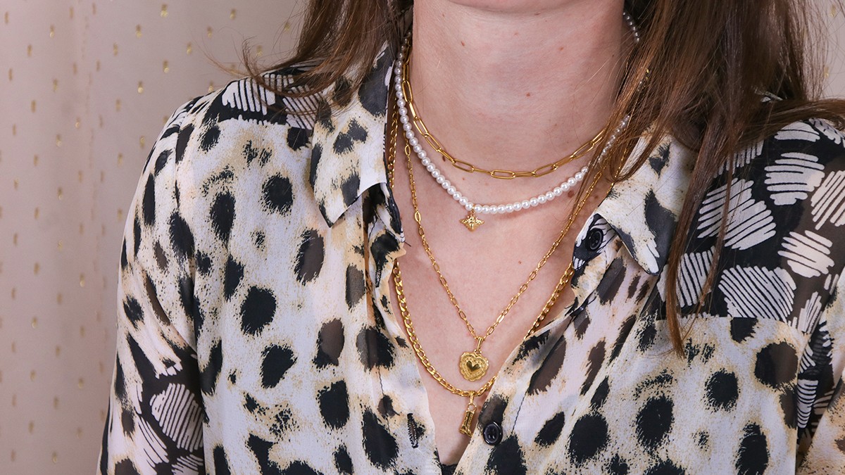 Schema Collana a più fili con catene e perle perlate Schema Collana a più fili con catene e perle perlate