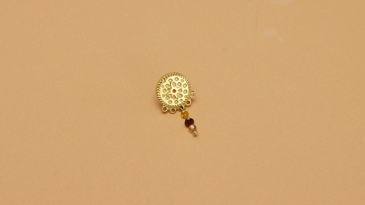 Orecchini con nappe personalizzabili : Tappa 3 Orecchini con nappe personalizzabili : Tappa 3