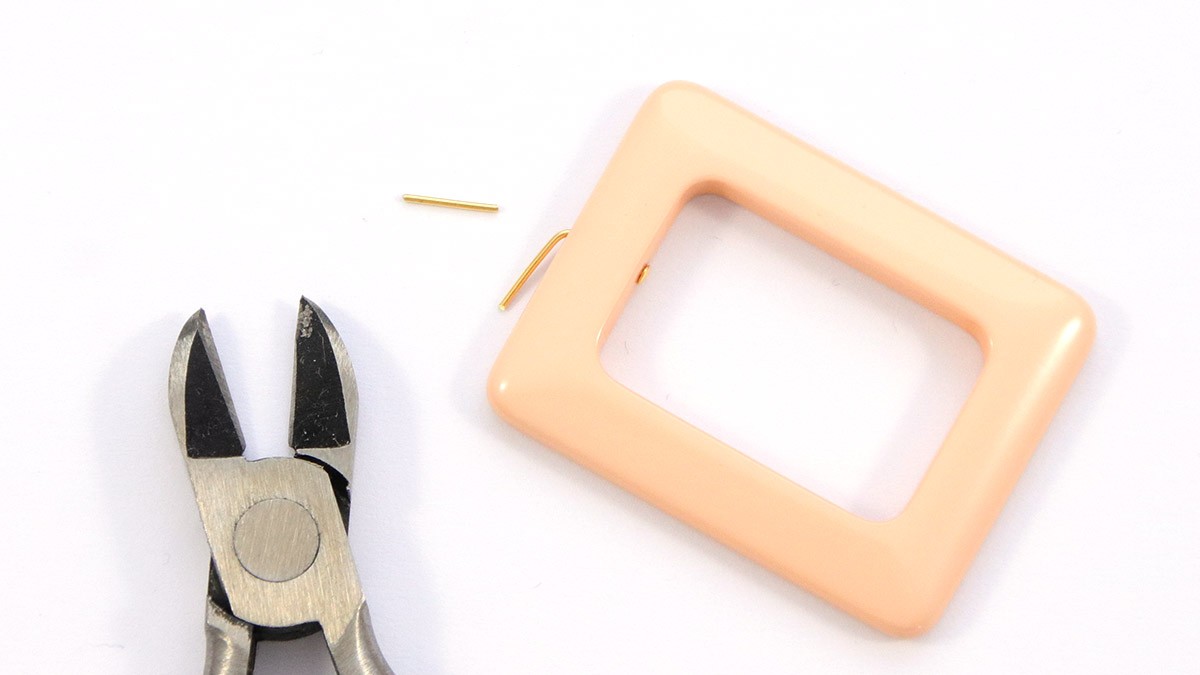 Orecchini Peach Fuzz fai da te facili da realizzare : Tappa 7 Orecchini Peach Fuzz fai da te facili da realizzare : Tappa 7