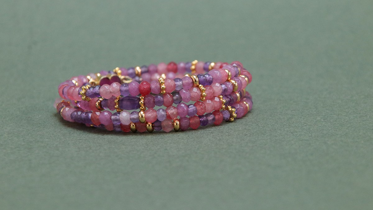 Schema Bracciale multigiro, perle di pietra naturale rosa e malva Schema Bracciale multigiro, perle di pietra naturale rosa e malva