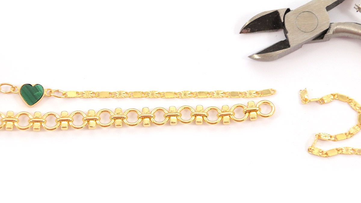 Bracciali a catena in oro con ciondolo a forma di trifoglio : Tappa 3 Bracciali a catena in oro con ciondolo a forma di trifoglio : Tappa 3