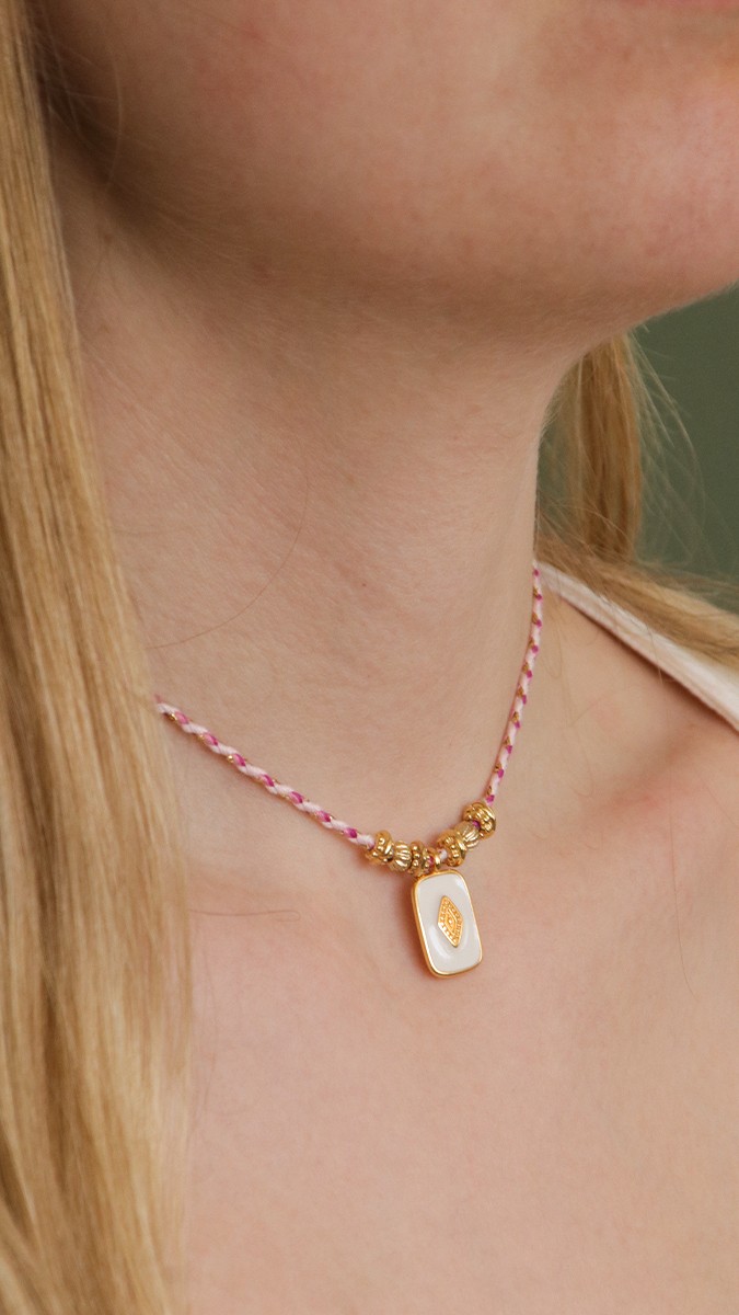 Schema Collana con cordoncini intrecciati e ciondoli epossidici Schema Collana con cordoncini intrecciati e ciondoli epossidici