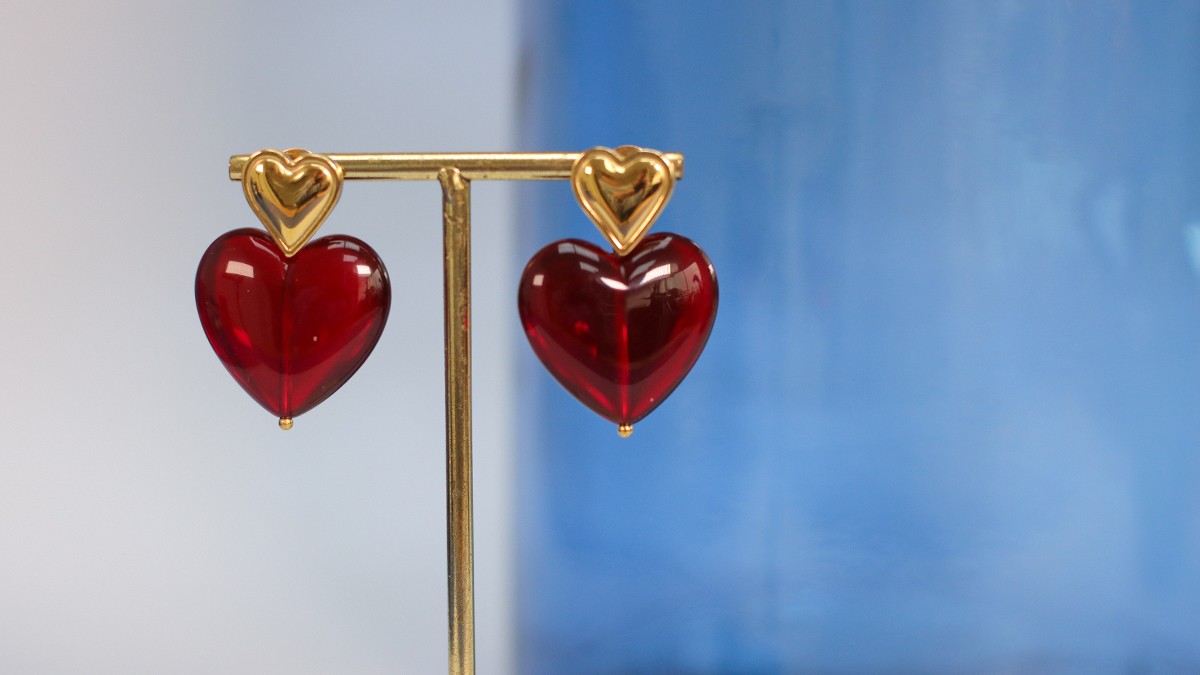 Schema Maxi orecchini a cuore in resina Schema Maxi orecchini a cuore in resina