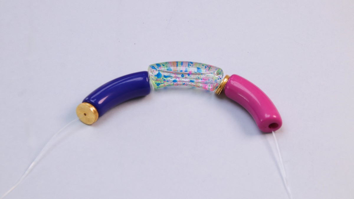 Bracciali a tubo colorati : Tappa 1 Bracciali a tubo colorati : Tappa 1