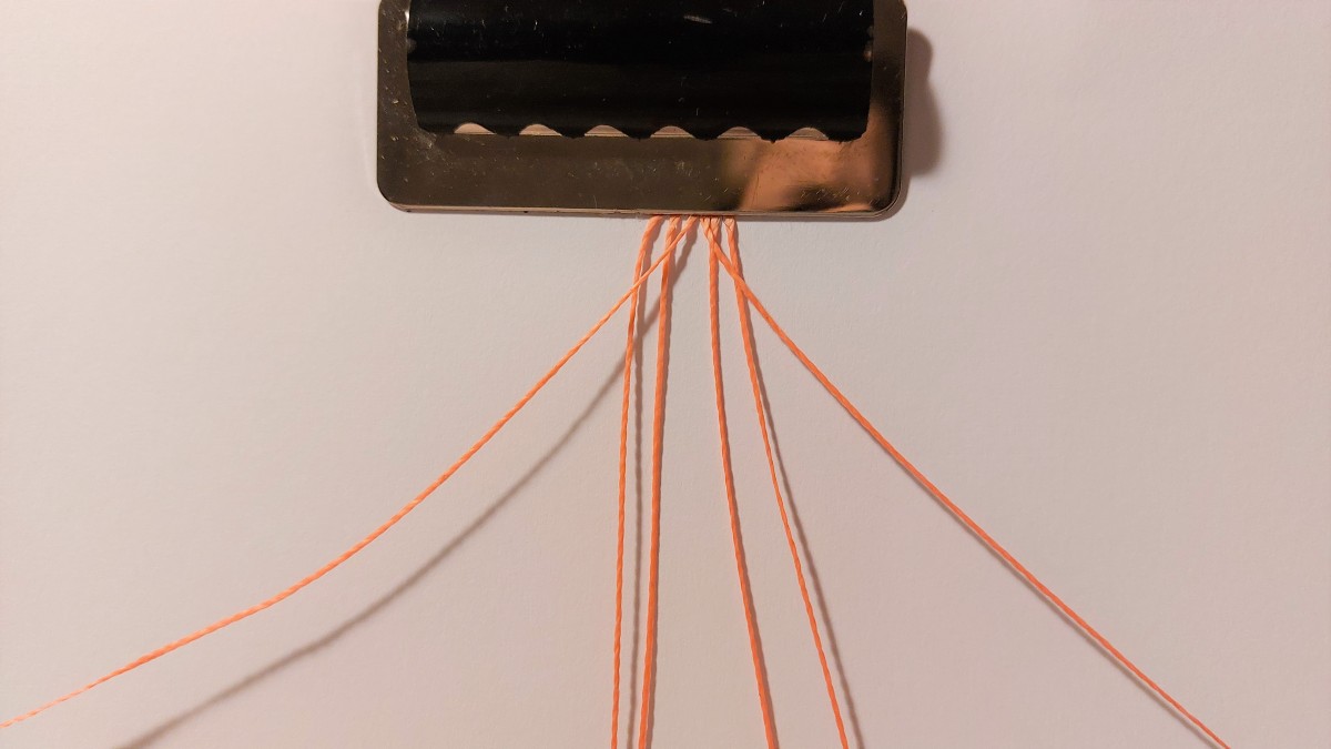 Bracciale estivo in micro-macramè : Tappa 1 Bracciale estivo in micro-macramè : Tappa 1