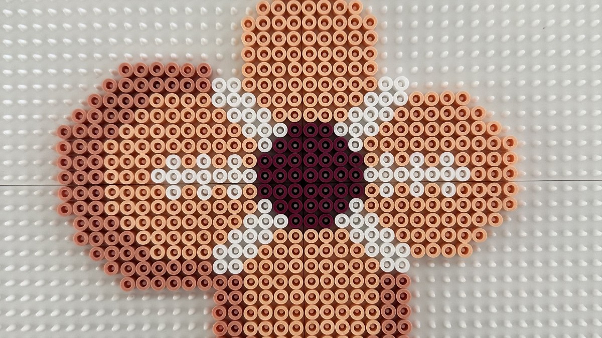 Piatto di gioielli in perle HAMA : Tappa 2 Piatto di gioielli in perle HAMA : Tappa 2