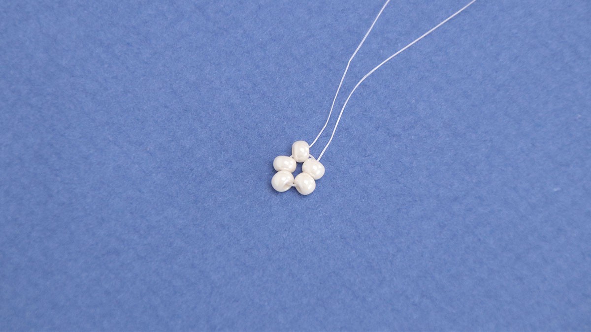 Orecchini pendenti a forma di stella marina : Tappa 3 Orecchini pendenti a forma di stella marina : Tappa 3