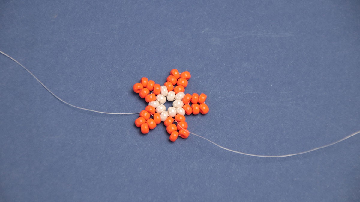 Orecchini pendenti a forma di stella marina : Tappa 8 Orecchini pendenti a forma di stella marina : Tappa 8