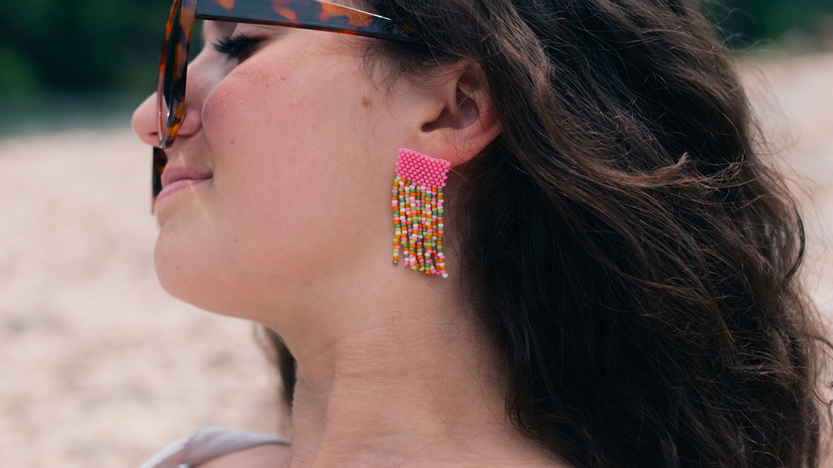 Schema Coppia di orecchini con frange a trama peyote Schema Coppia di orecchini con frange a trama peyote