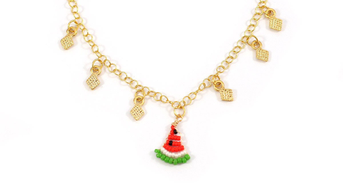 Collana di perle con ciondoli a forma di anguria : Tappa 12 Collana di perle con ciondoli a forma di anguria : Tappa 12