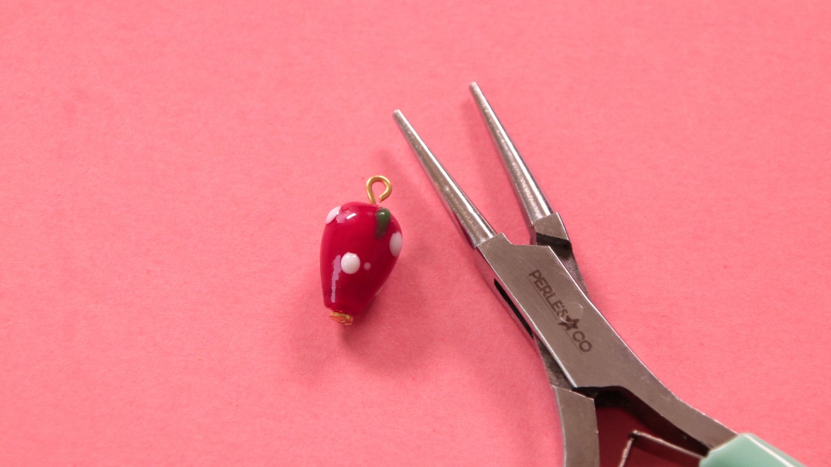 Orecchini estivi con perle di frutta e perle d'acqua dolce : Tappa 2 Orecchini estivi con perle di frutta e perle d'acqua dolce : Tappa 2