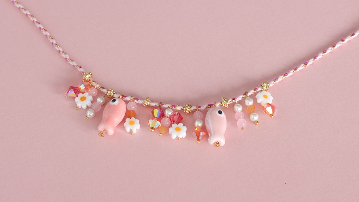 Collana estiva in cordoncino con ciondoli : Tappa 6 Collana estiva in cordoncino con ciondoli : Tappa 6