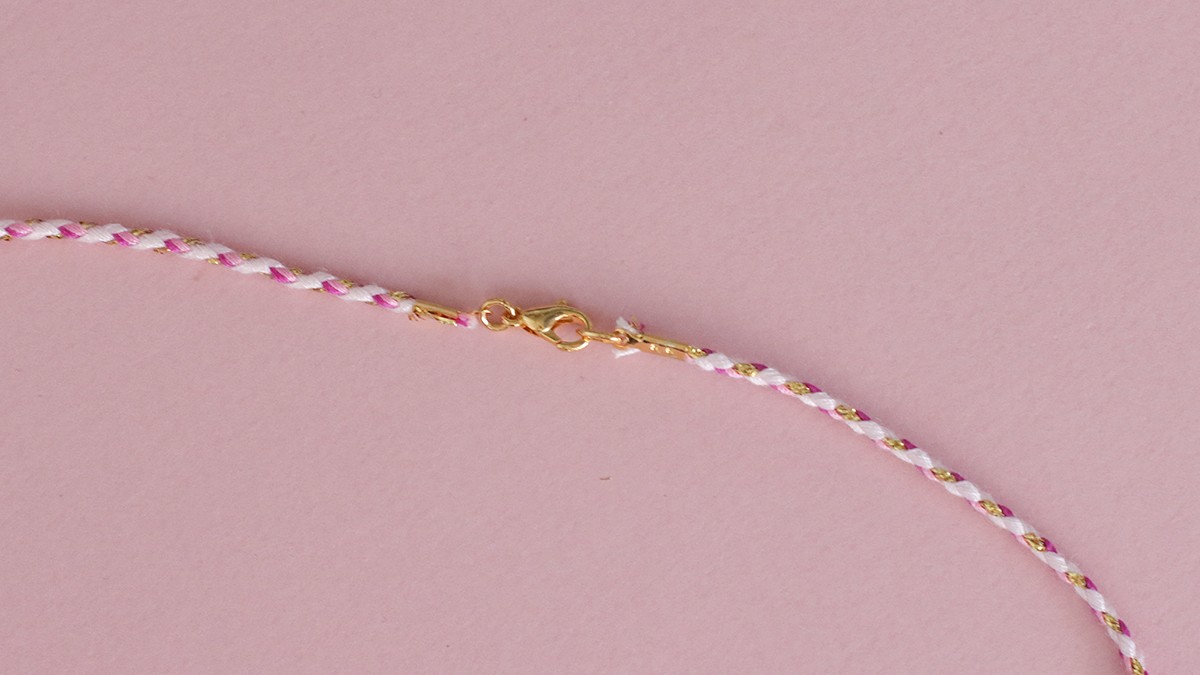 Collana estiva in cordoncino con ciondoli : Tappa 7 Collana estiva in cordoncino con ciondoli : Tappa 7