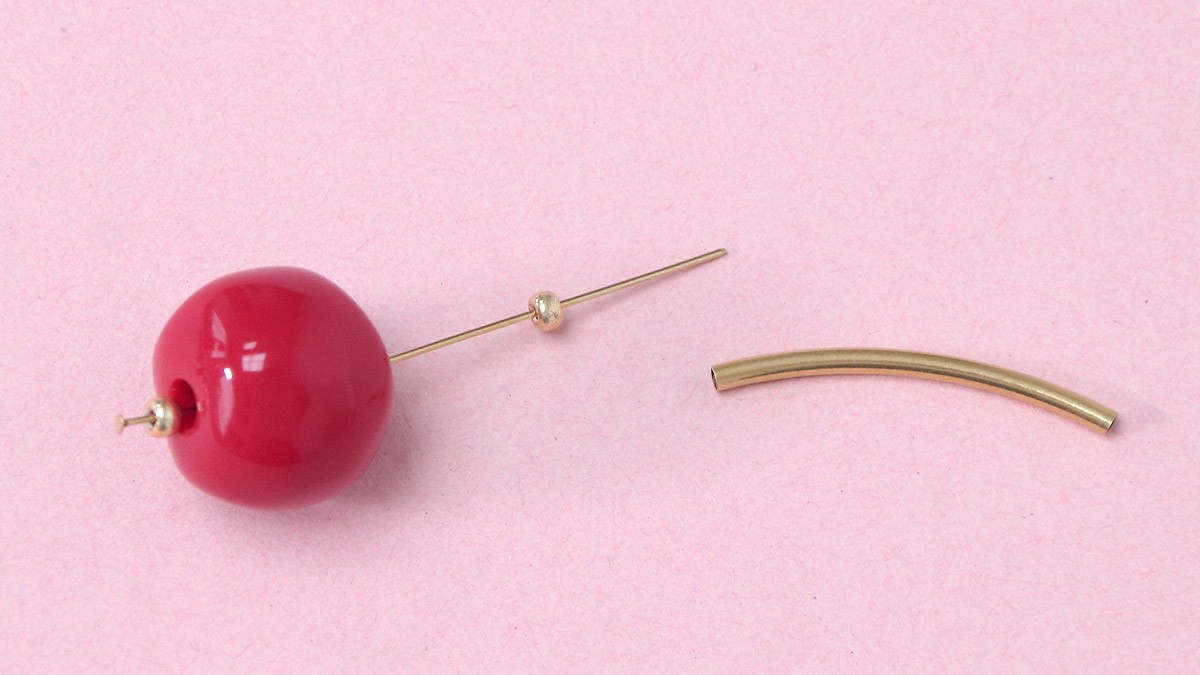 Orecchini di perle Cherry easy : Tappa 1 Orecchini di perle Cherry easy : Tappa 1