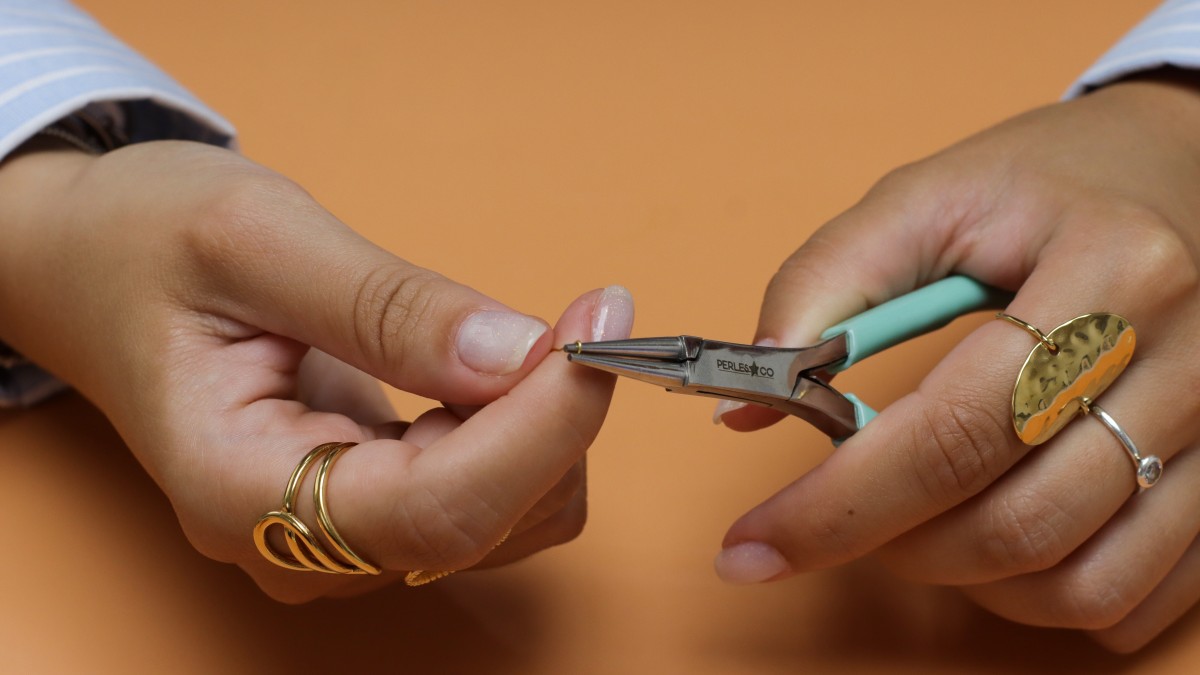 Collane con pietre naturali e charm a forma di lettera : Tappa 2 Collane con pietre naturali e charm a forma di lettera : Tappa 2