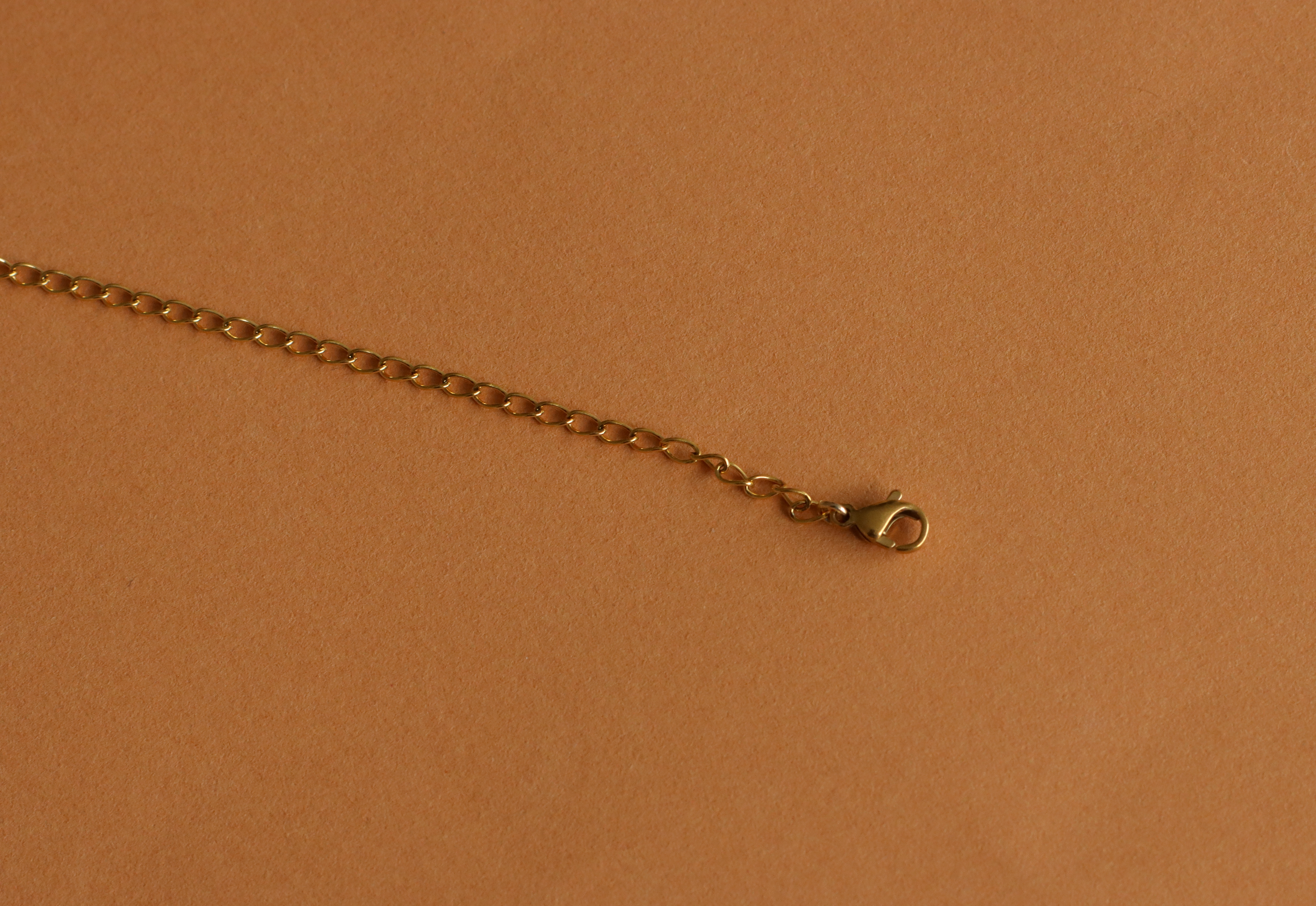 Collane con pietre naturali e charm a forma di lettera : Tappa 11 Collane con pietre naturali e charm a forma di lettera : Tappa 11