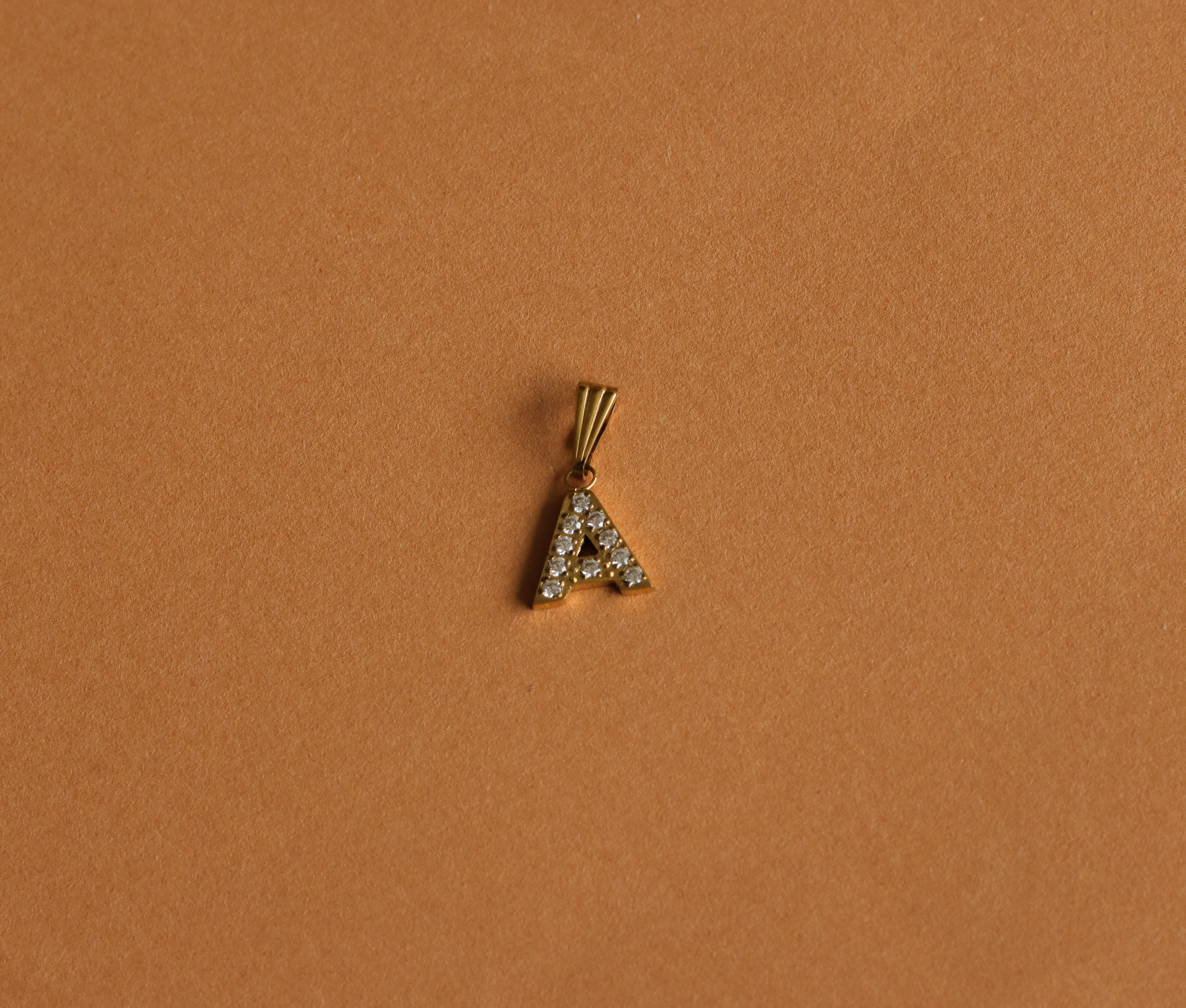 Collane con pietre naturali e charm a forma di lettera : Tappa 13 Collane con pietre naturali e charm a forma di lettera : Tappa 13