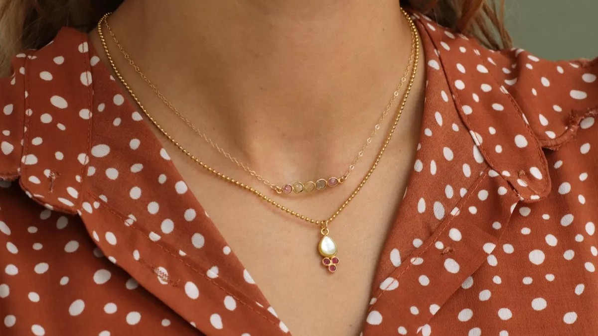 Collane di pietre naturali e madreperla Collane di pietre naturali e madreperla