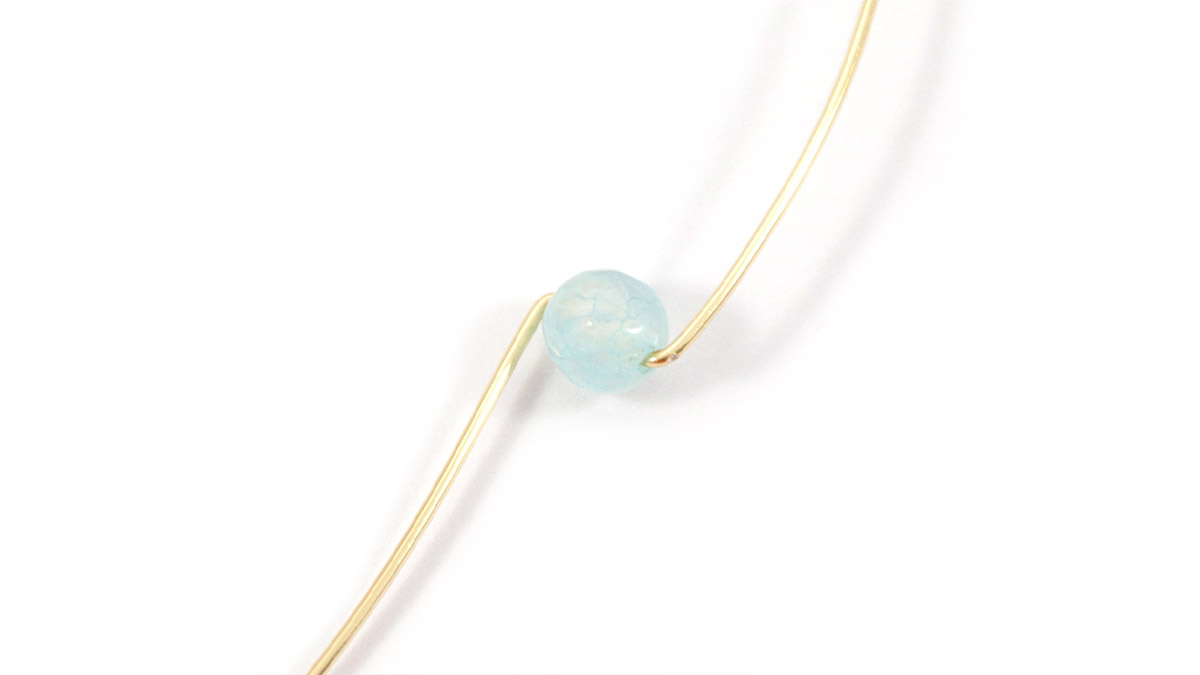 Anello in filo metallico con acquamarina : Tappa 2 Anello in filo metallico con acquamarina : Tappa 2