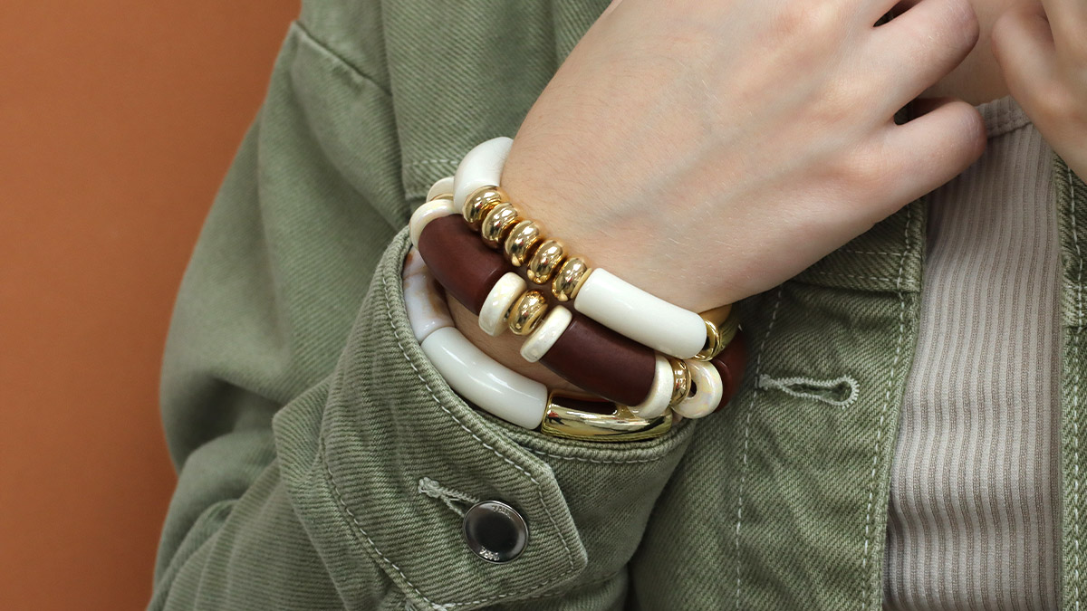 Braccialetti elastici Tubi di perline in acrilico e legno Braccialetti elastici Tubi di perline in acrilico e legno