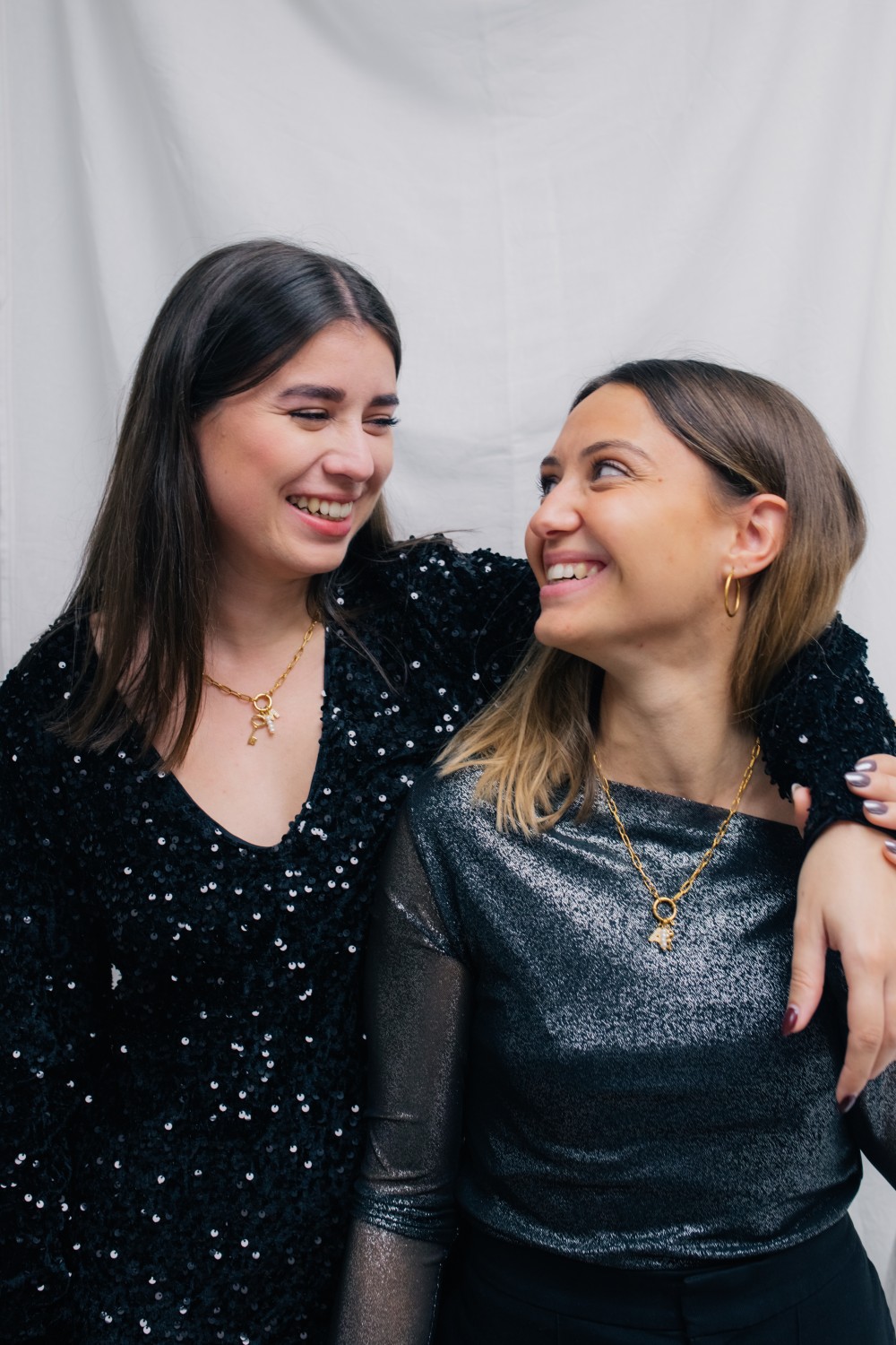 Schema Collana con moschettone e ciondoli Schema Collana con moschettone e ciondoli