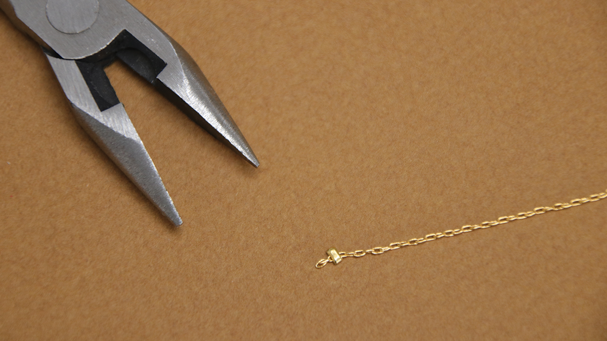 Orecchini pendenti festosi : Tappa 1 Orecchini pendenti festosi : Tappa 1