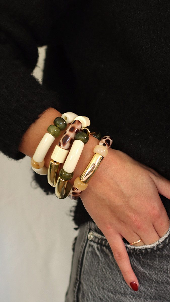 Schema Bracciali con perline tubolari curve leopardate e kaki Schema Bracciali con perline tubolari curve leopardate e kaki